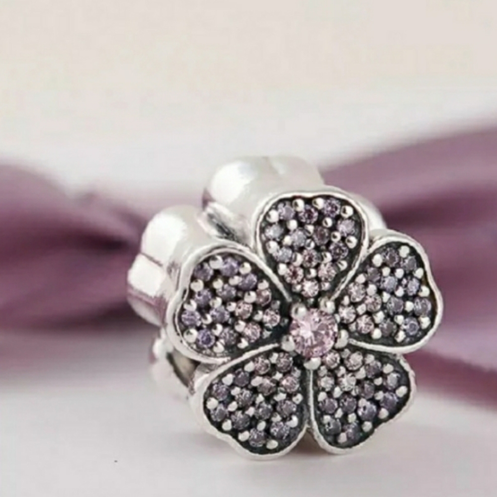 Pandora Sparkling Primrose Charm. - image 6